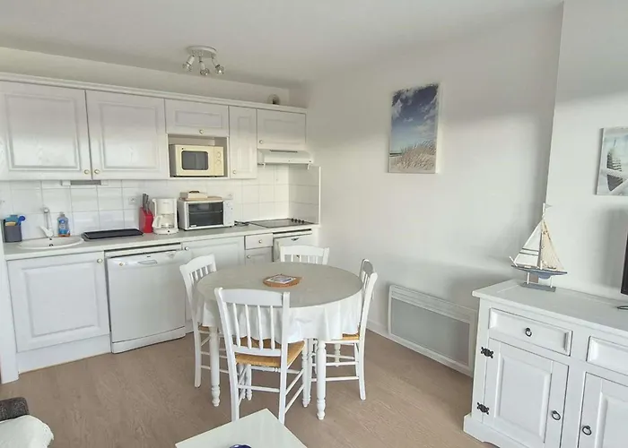 Lumineux Pour 4 Avec Balcon Exposé Sud, - Fr-1-236-181 *